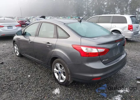 2013 Ford Focus Se z USA, uszkodzony, nr VIN 1FADP3F25DL353710